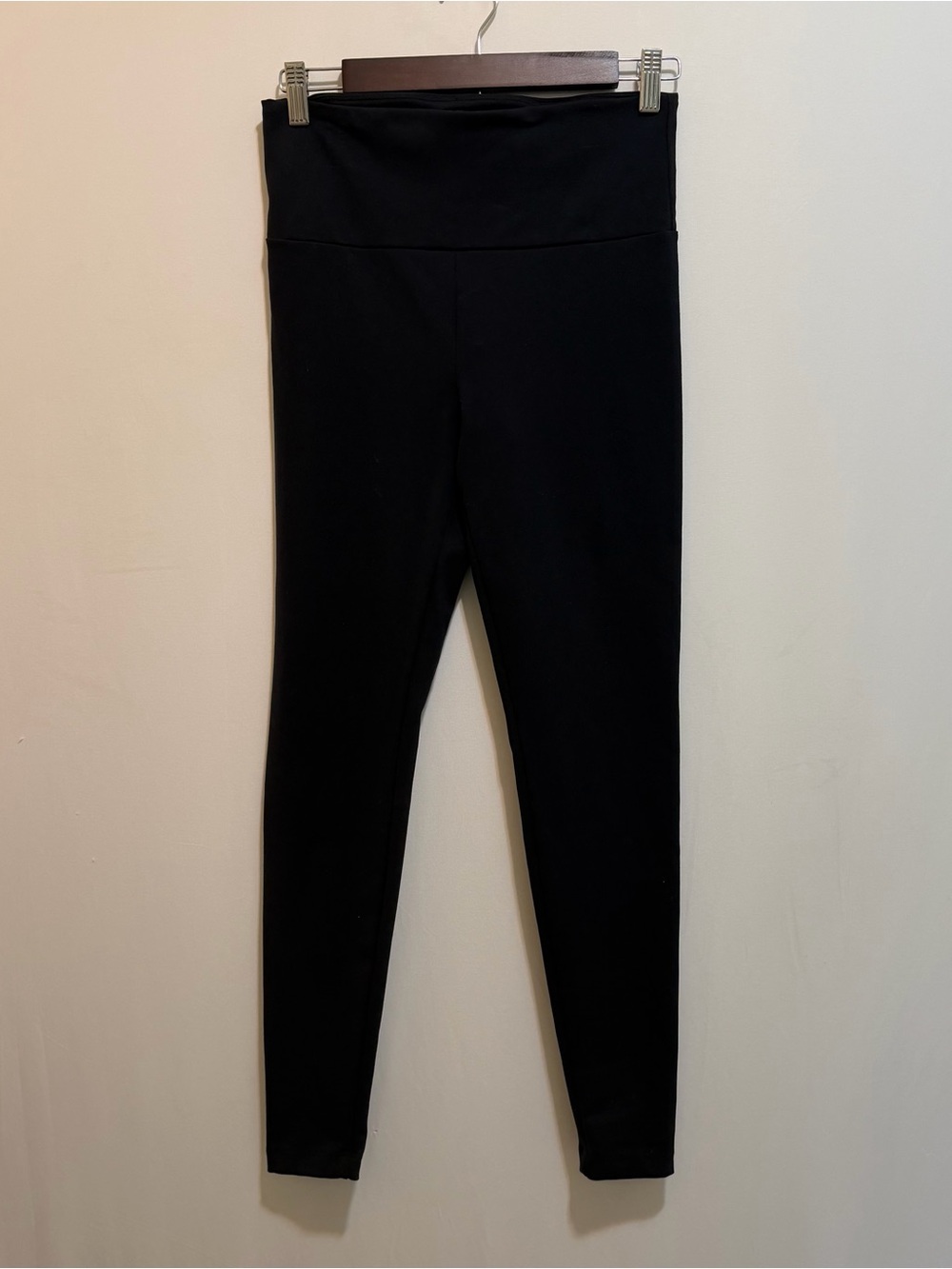 Max & Mia High-Rise Black Compression Leggings